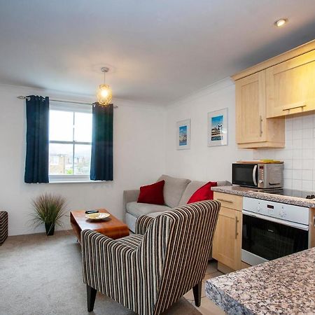 The Spires - Cosy Apartment Just Outside Of City Centre Canterbury Exterior photo